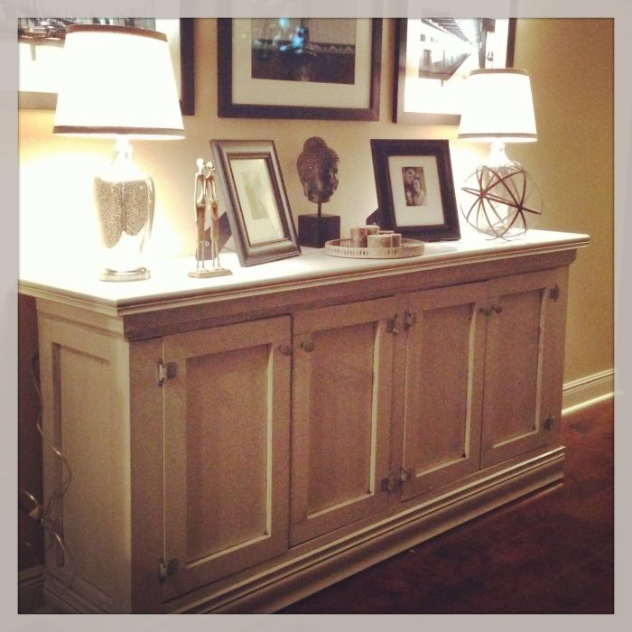 How to decorate a dining room sideboard